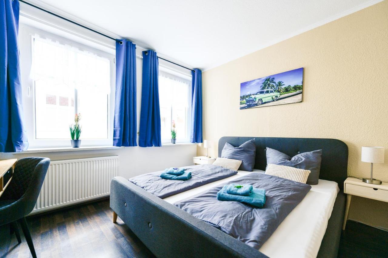 Fuerst-Pueckler-Apartment_Bis 6 Personen_Waschmaschine_Kueche_2X Parkplaetze_Terrasse_Netflix Cottbus Luaran gambar